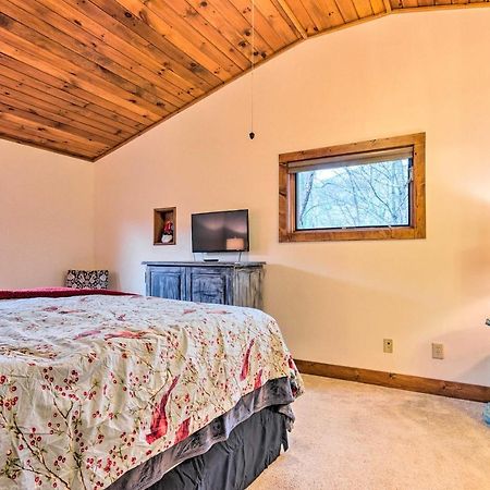 Mountain Cabin With Fire Pit, Walk To Golf And Fishing Vilas Bagian luar foto