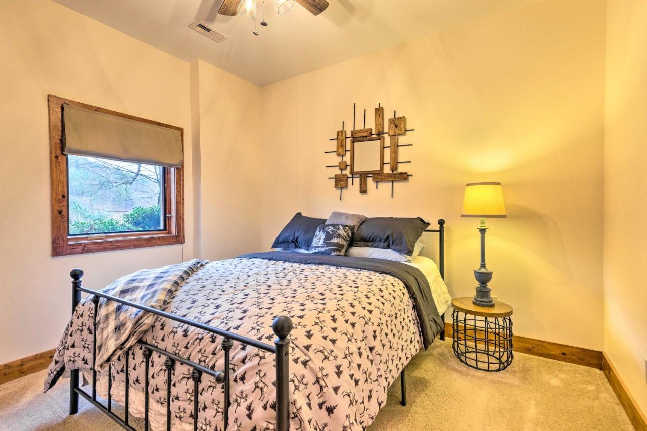 Mountain Cabin With Fire Pit, Walk To Golf And Fishing Vilas Bagian luar foto