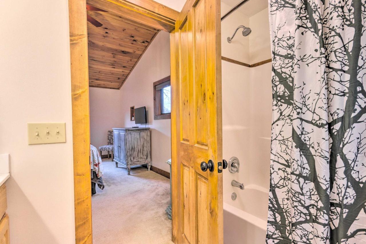 Mountain Cabin With Fire Pit, Walk To Golf And Fishing Vilas Bagian luar foto